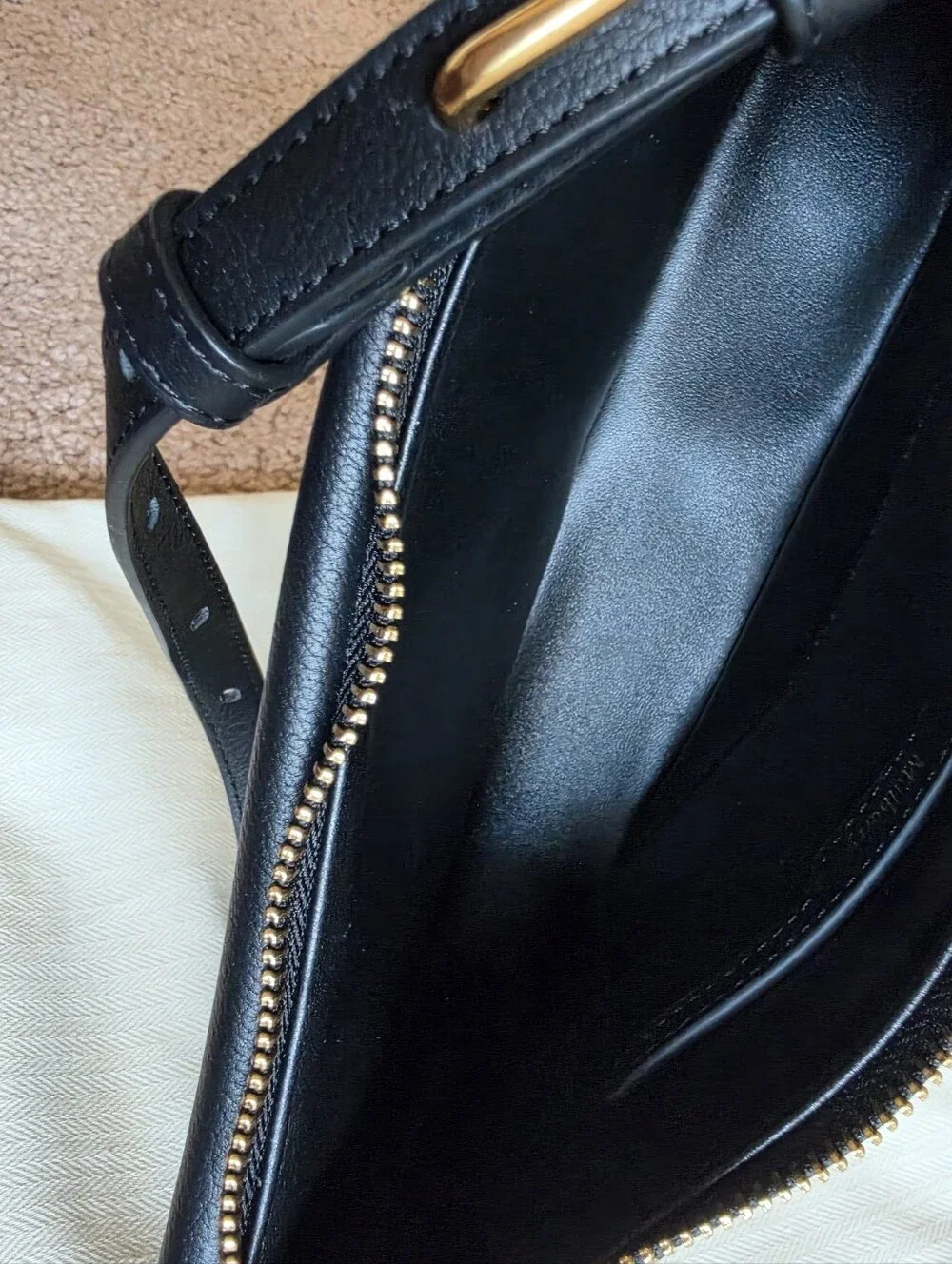 Mulberry Clovelly Leather Shoulder Bag in Black